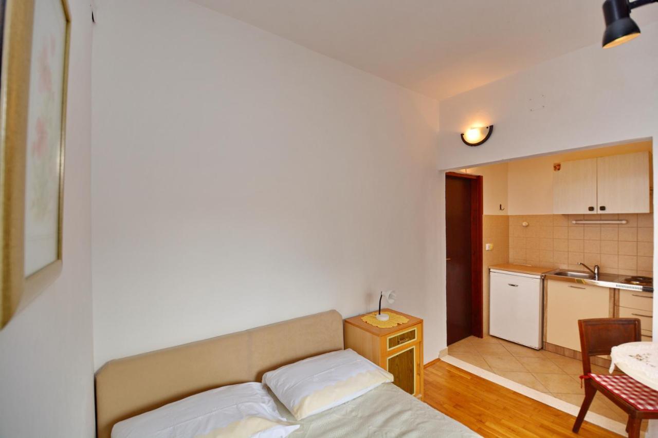Apartmani Irena Ciovo Трогир Екстериор снимка
