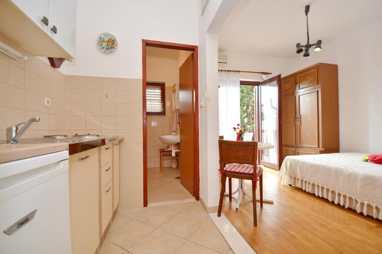 Apartmani Irena Ciovo Трогир Екстериор снимка