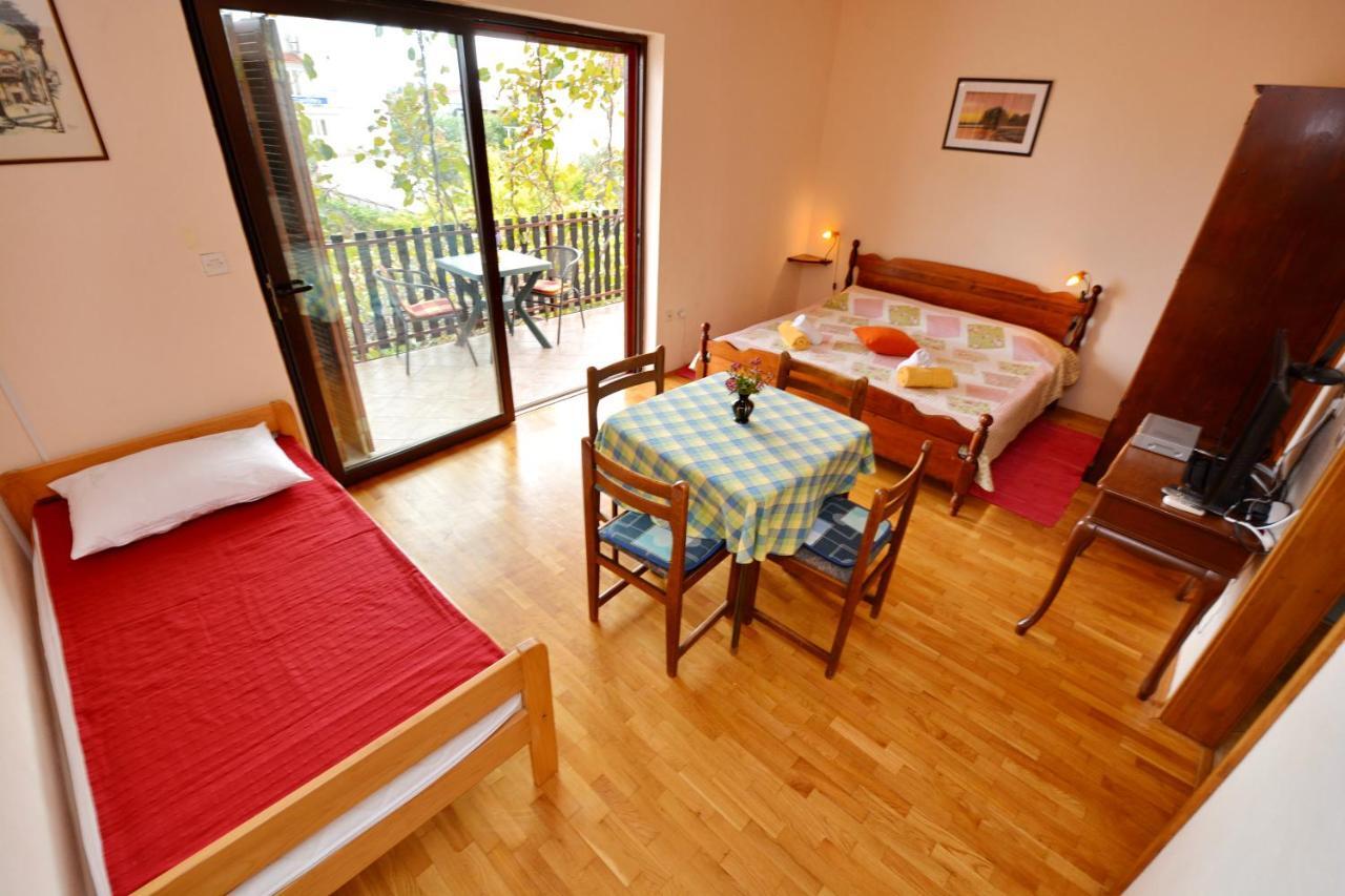 Apartmani Irena Ciovo Трогир Екстериор снимка