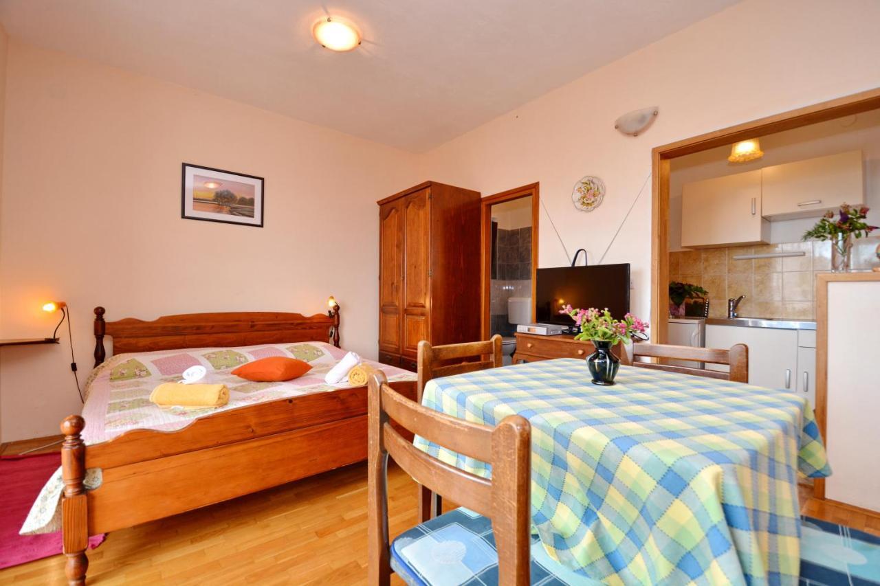 Apartmani Irena Ciovo Трогир Екстериор снимка