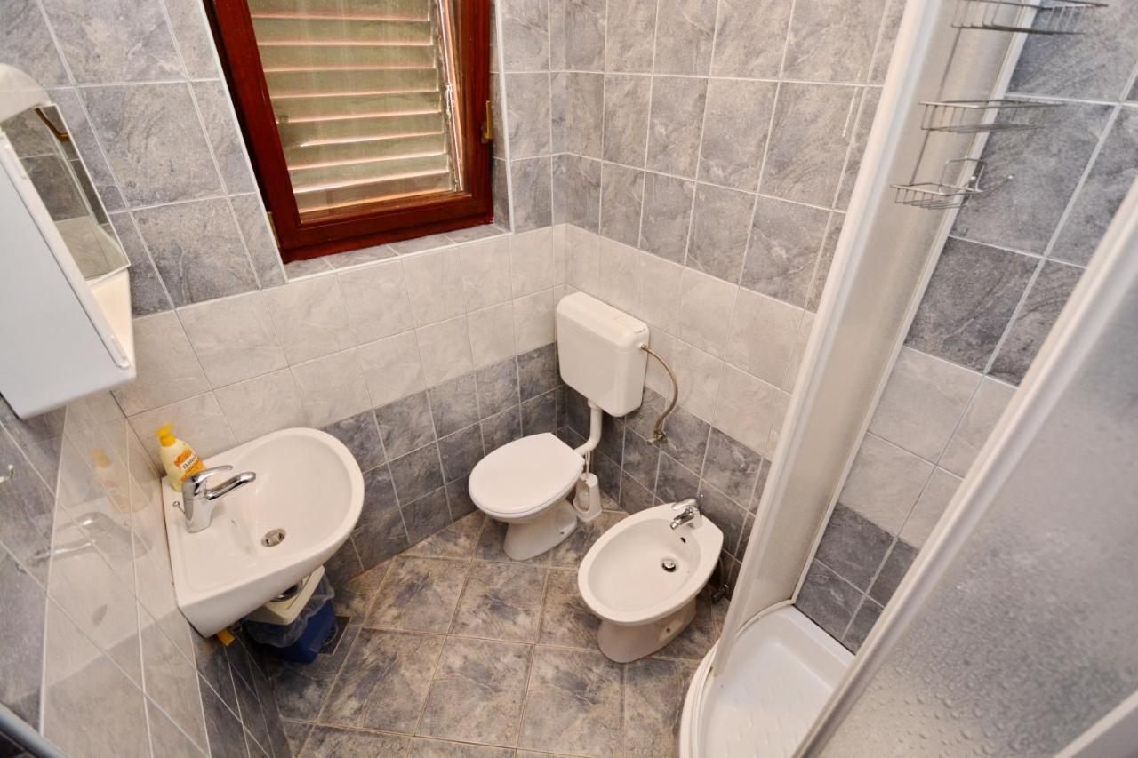 Apartmani Irena Ciovo Трогир Екстериор снимка