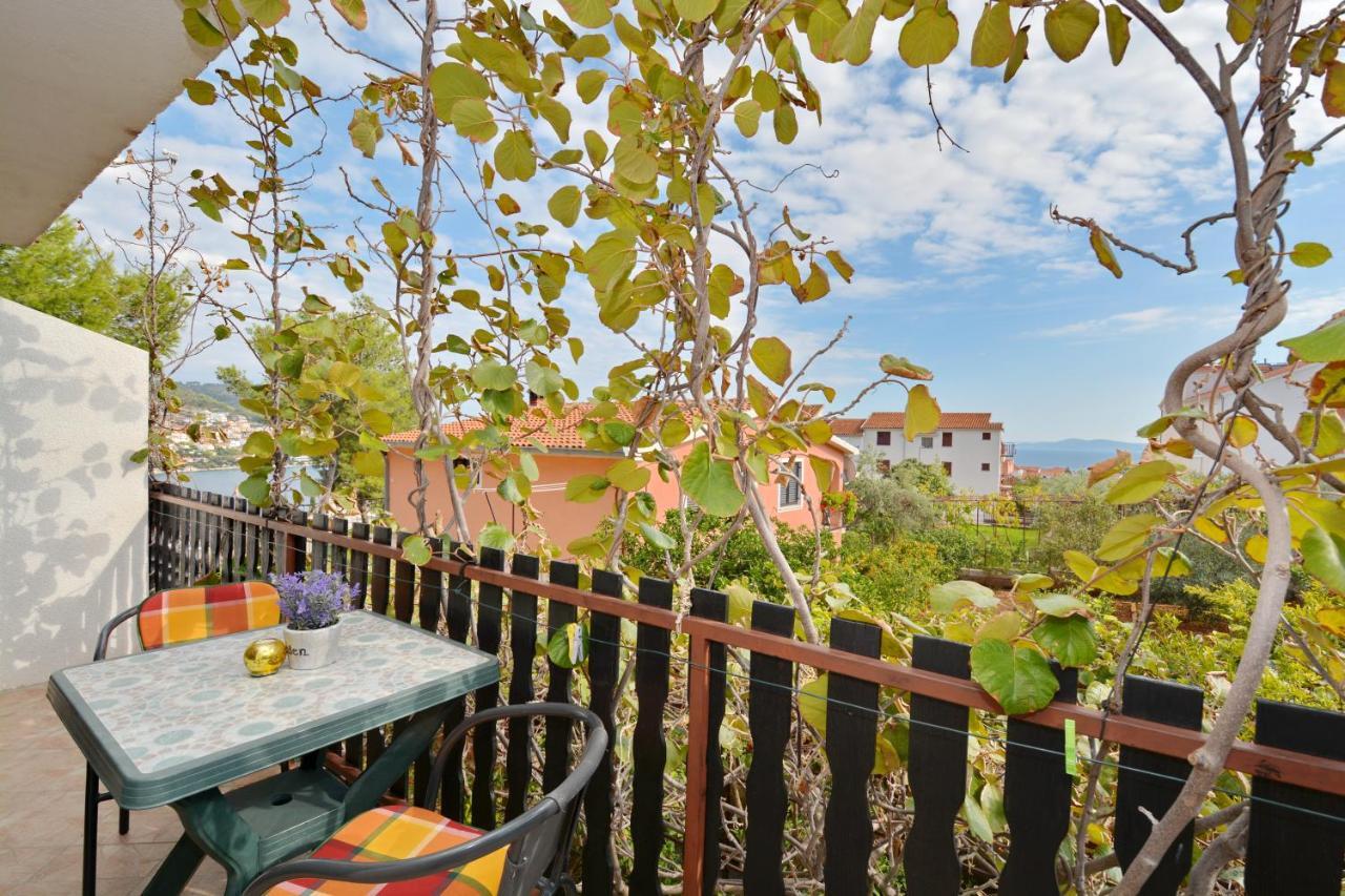 Apartmani Irena Ciovo Трогир Екстериор снимка